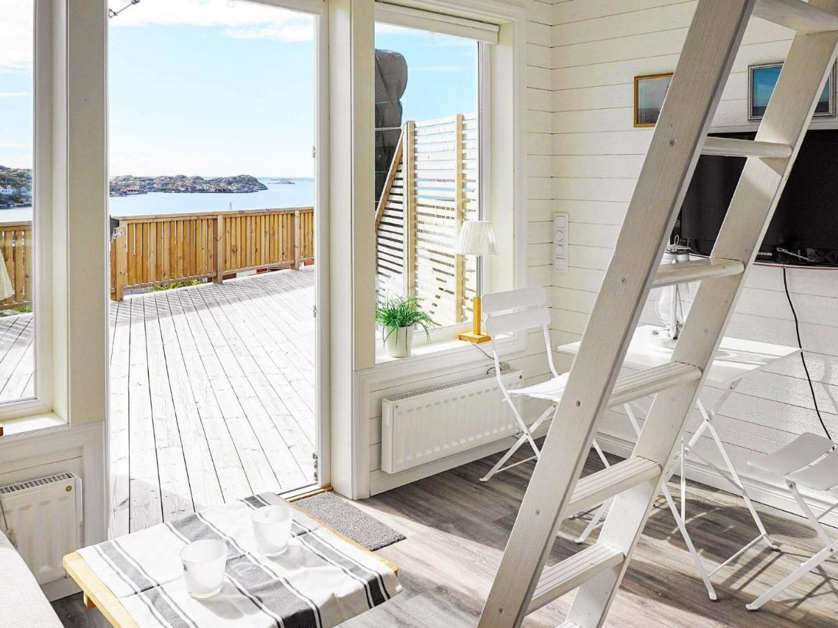 2 Person Holiday Home In R Nn Ng Rönnäng Oda fotoğraf